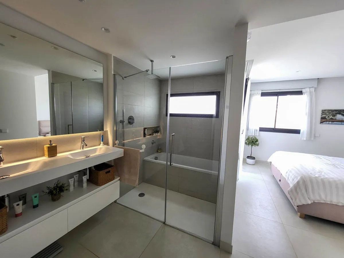 8dec94c7-6e4f-4c01-a4e2-1bbf6863eb7d