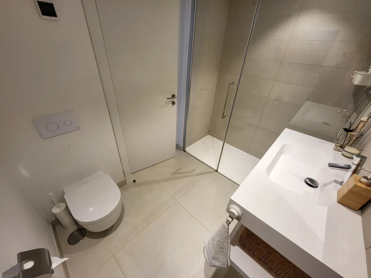 942ee6d2-55e3-48c0-b4c2-be78e77e229f