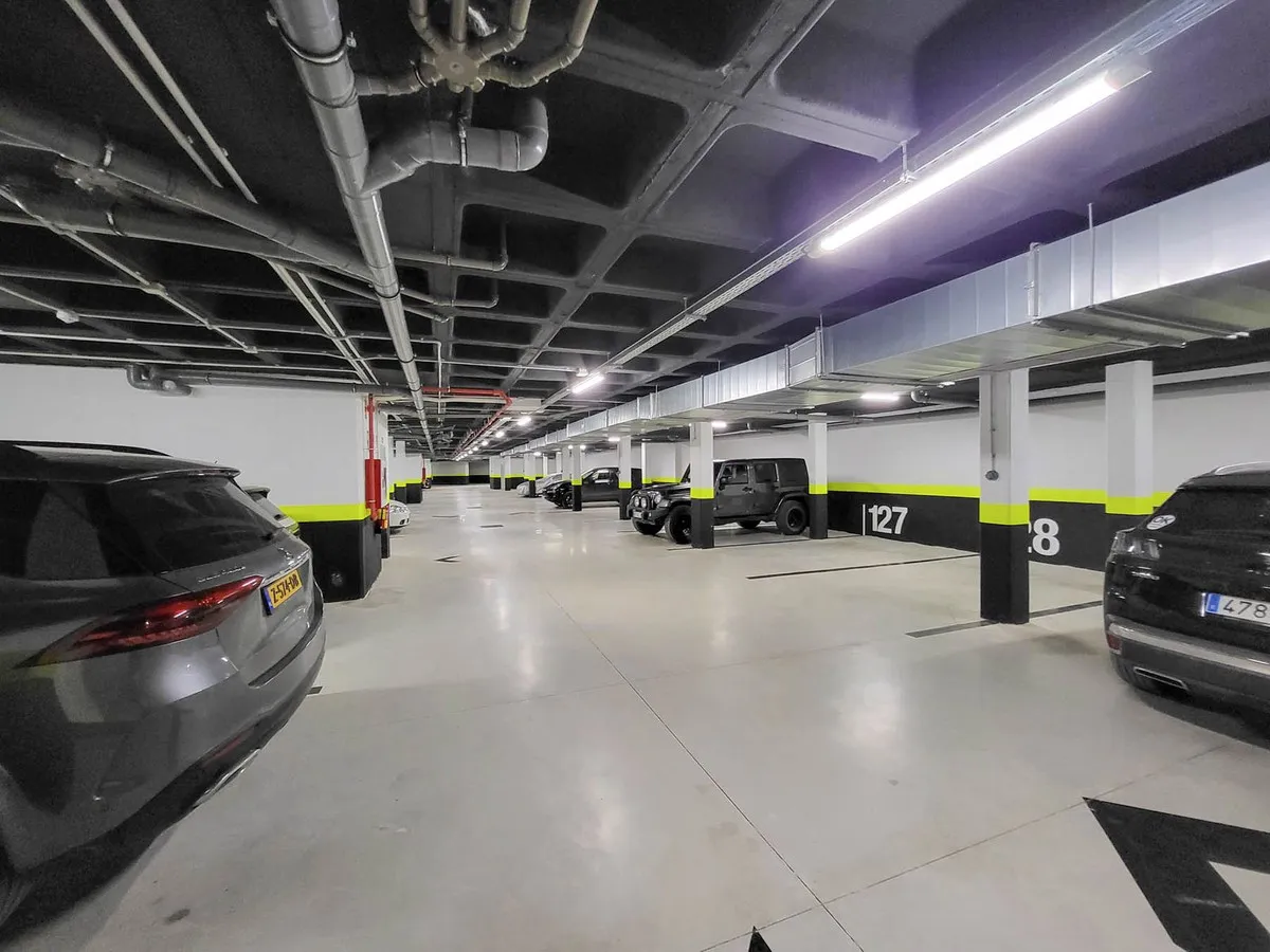 e8fe3824-35f3-4238-a99e-33d5f6e495b4