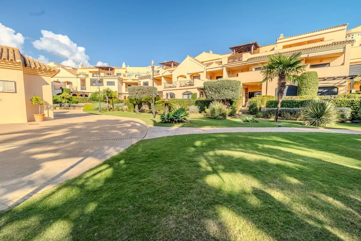 a100536d-9b73-4423-a6ce-21b613866e74