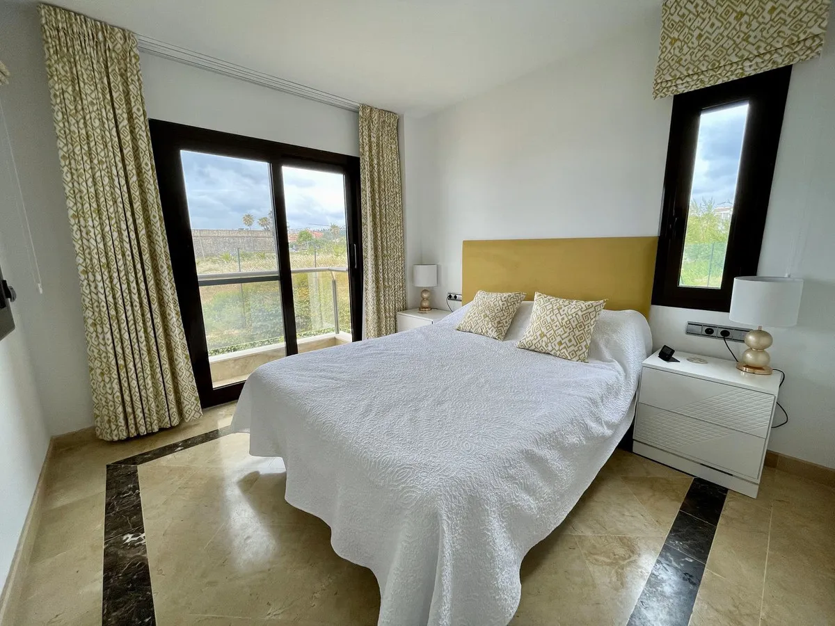 37bda910-3812-41a8-9d38-a839f6f257ff