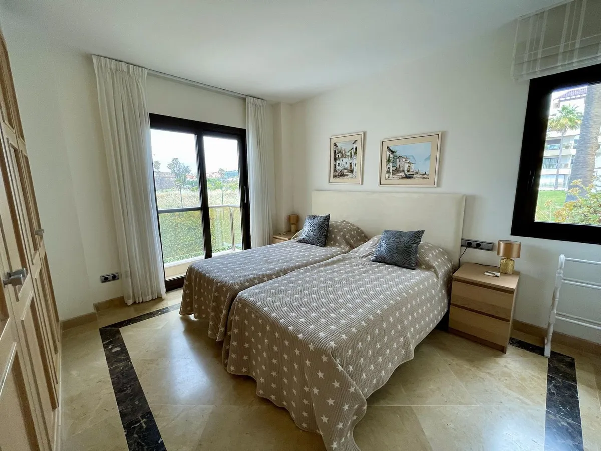 e54ebe92-bed5-4d4f-8549-1e320d1ecc8b