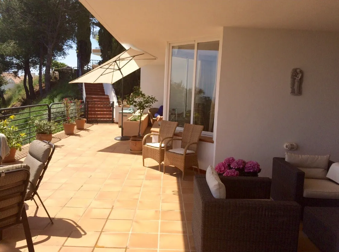 9dca316d-3f7b-4d89-84c0-75b7256bd9b7