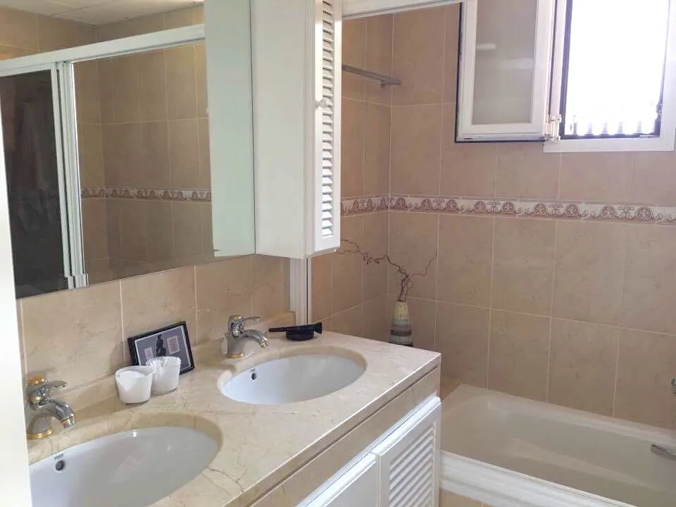 a8ce4416-9849-4182-83b3-708eaaafc37f