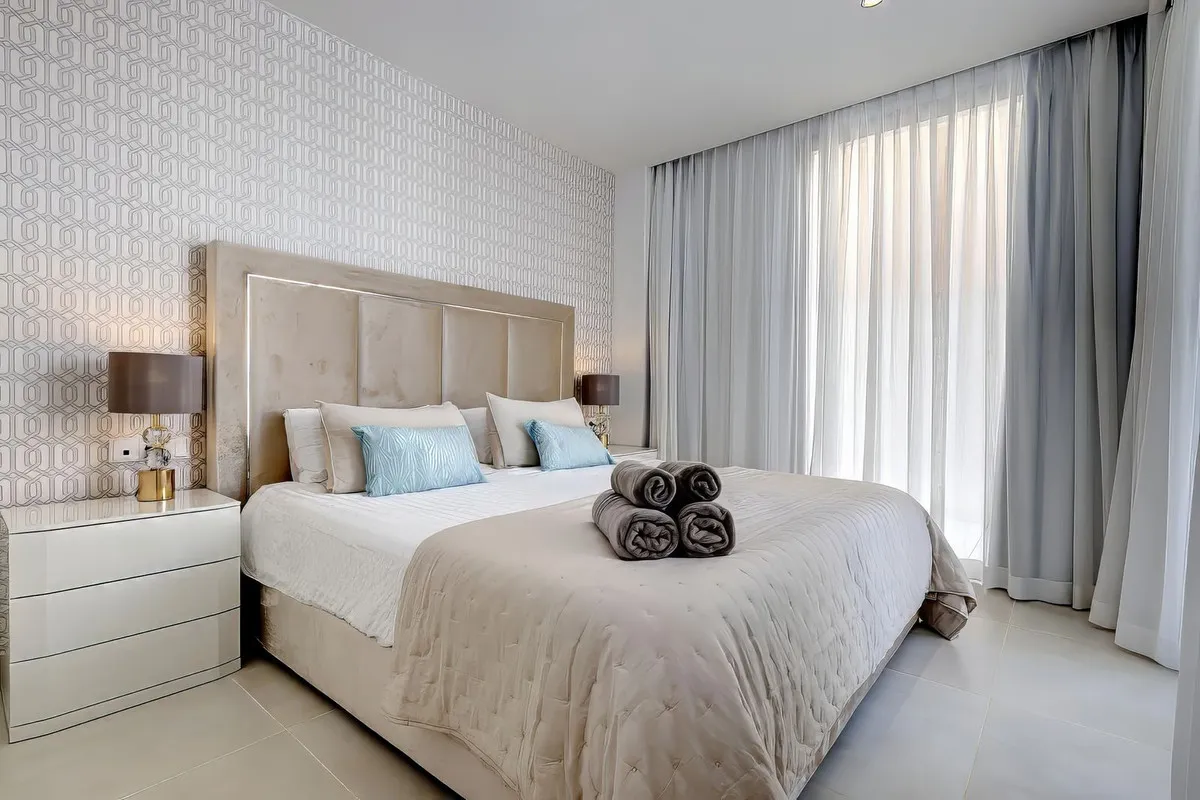 82ba02fe-12c5-4a73-b92e-452a5d8cac0a