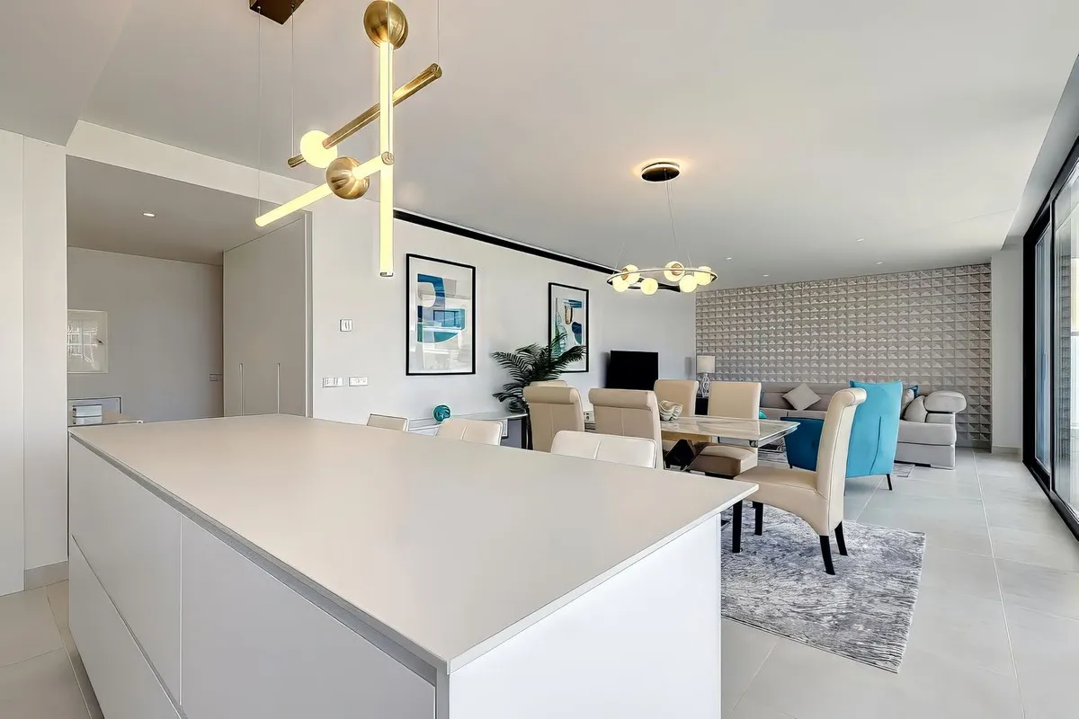 a0a6cdc0-856d-4510-9cd7-220f5fa7893d