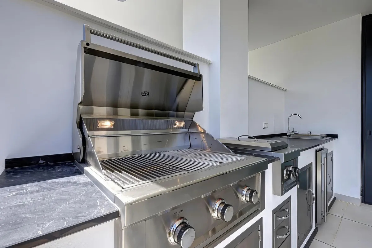 dbcf6be8-4fcc-473d-b3dc-e045e65dc68e