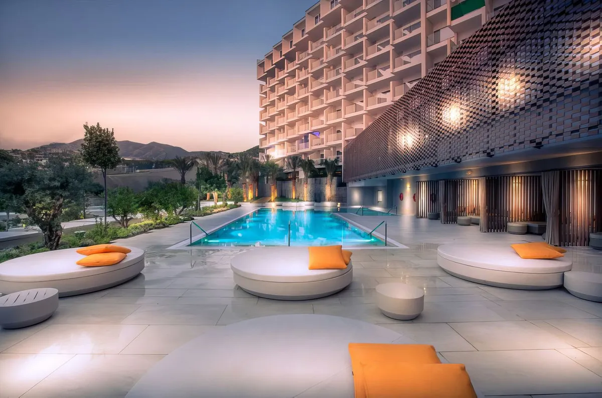 e94633fa-2f0e-4399-a527-f425a62ec257