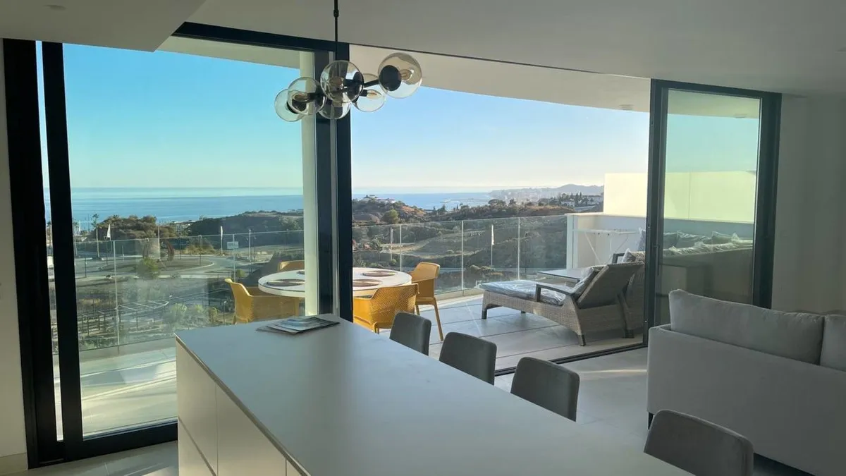 2744bed7-deaa-421b-8e13-dae21b99b59e