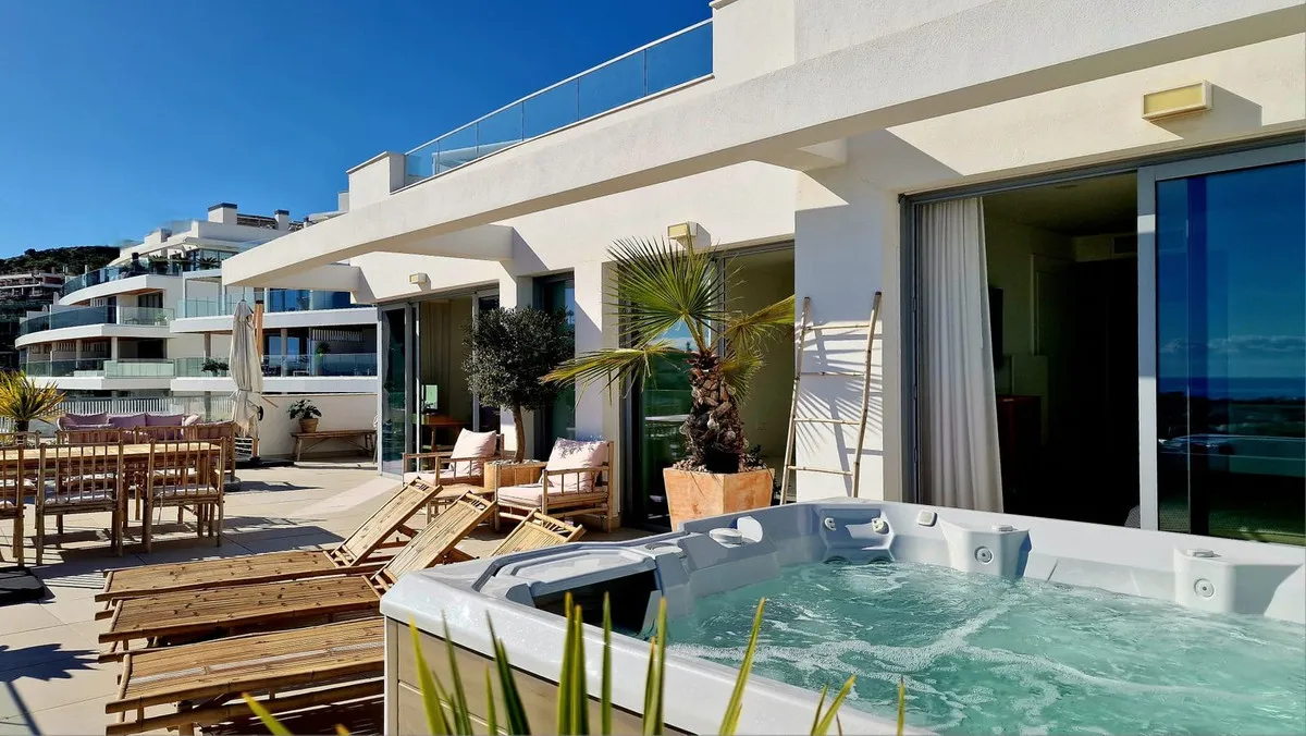 1591bf1f-ffb2-4a20-a7a2-3db0328e7e92