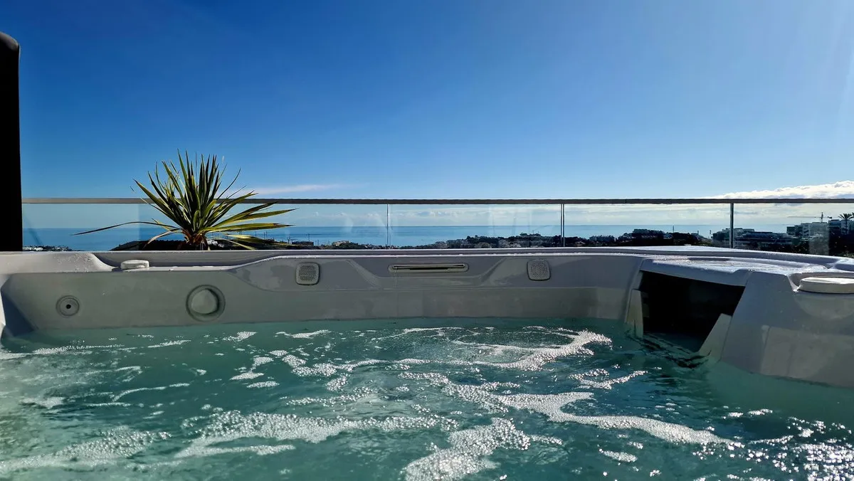 605364c8-75f4-42a3-a778-becebffd94f3