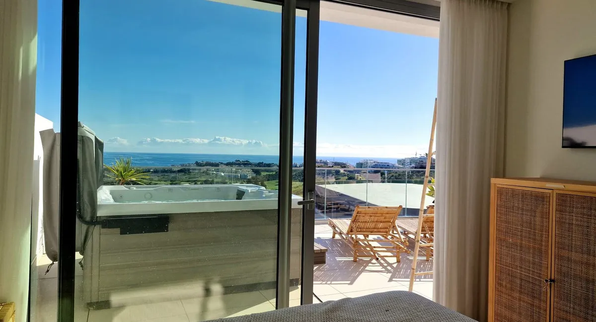 ee93484d-058f-447e-8a39-b82dd45dbecd