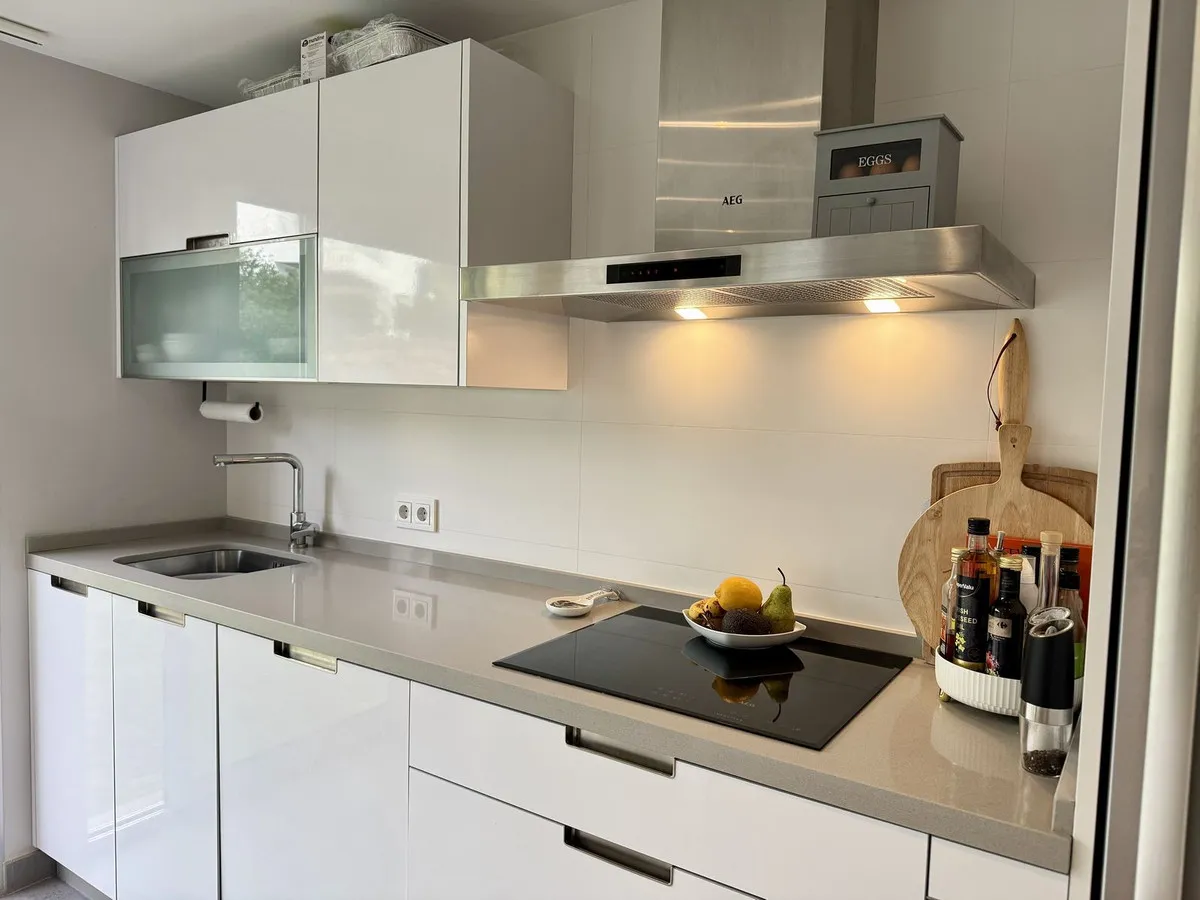 0d4aab67-dcc5-4f52-aa0b-b9299895de73