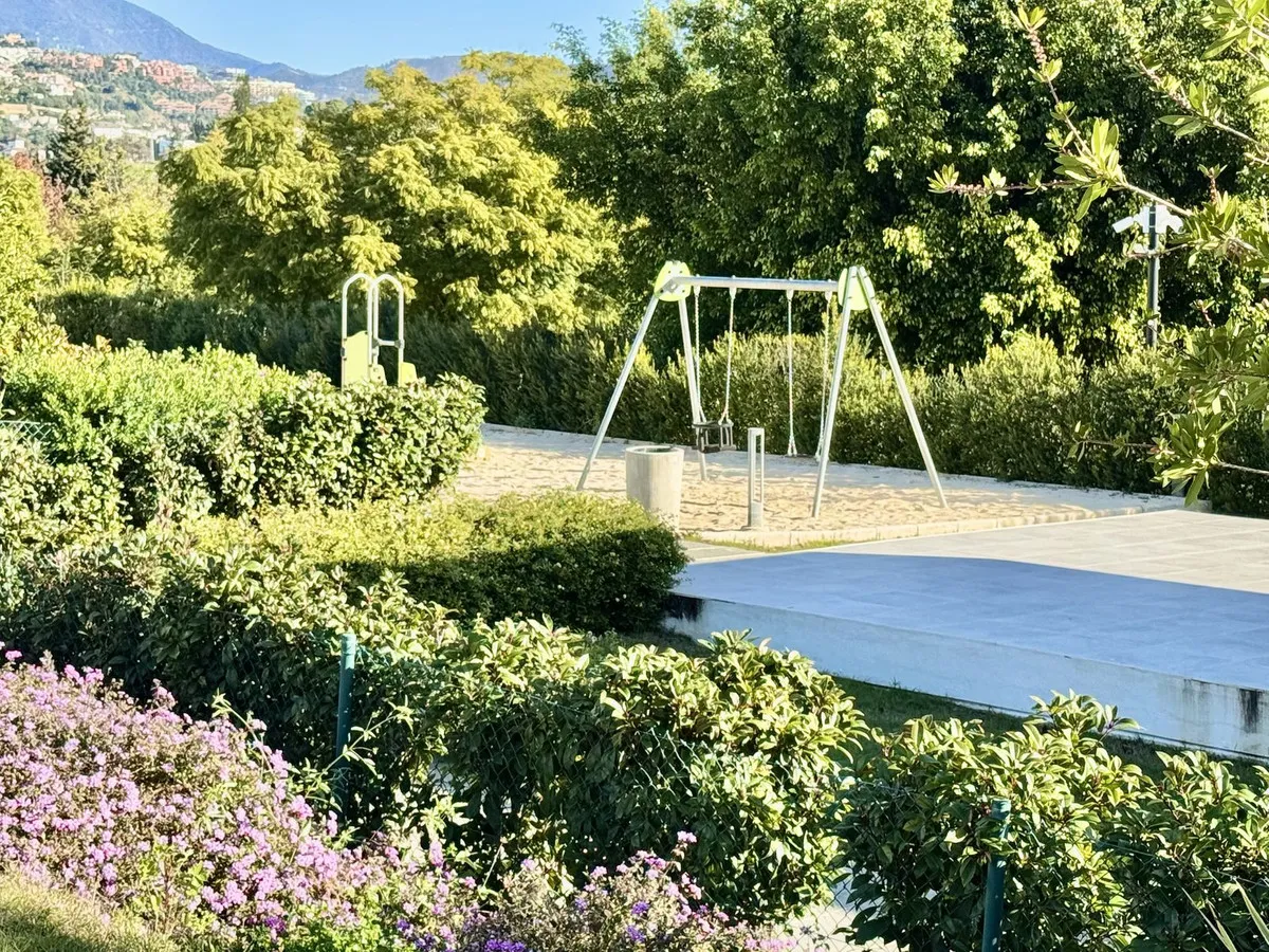 bbd6fb27-7e45-41de-980d-e111d7718bb7