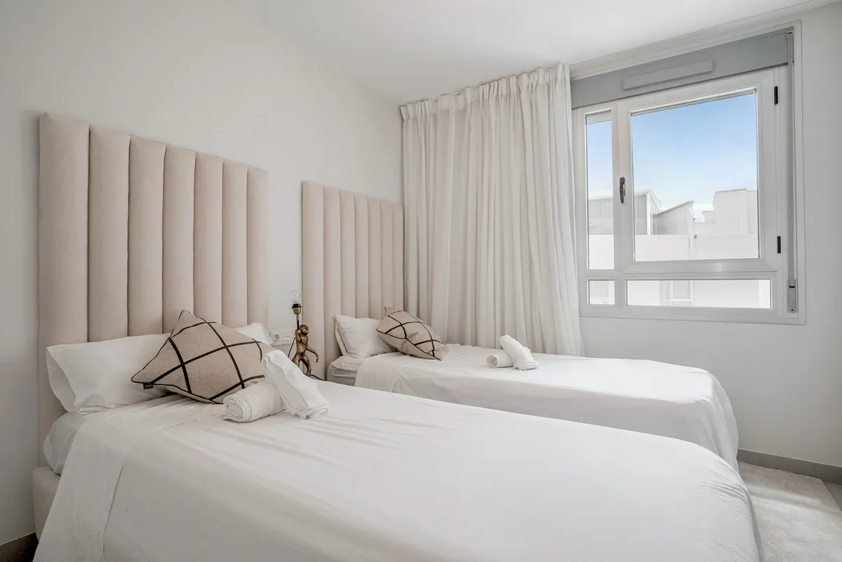 a652fdfb-8de3-4abe-a3d0-18ef554482f9