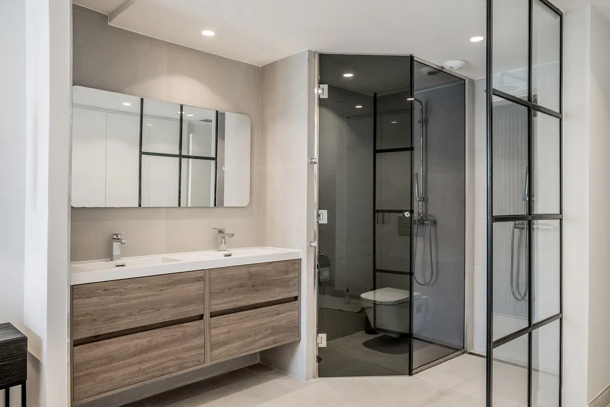 c4bbe81e-4fb4-4155-bdfb-417745ea494e