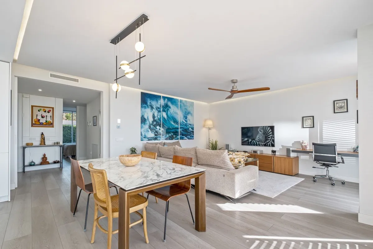 721805c0-b69a-4998-aeaf-8025646f1678