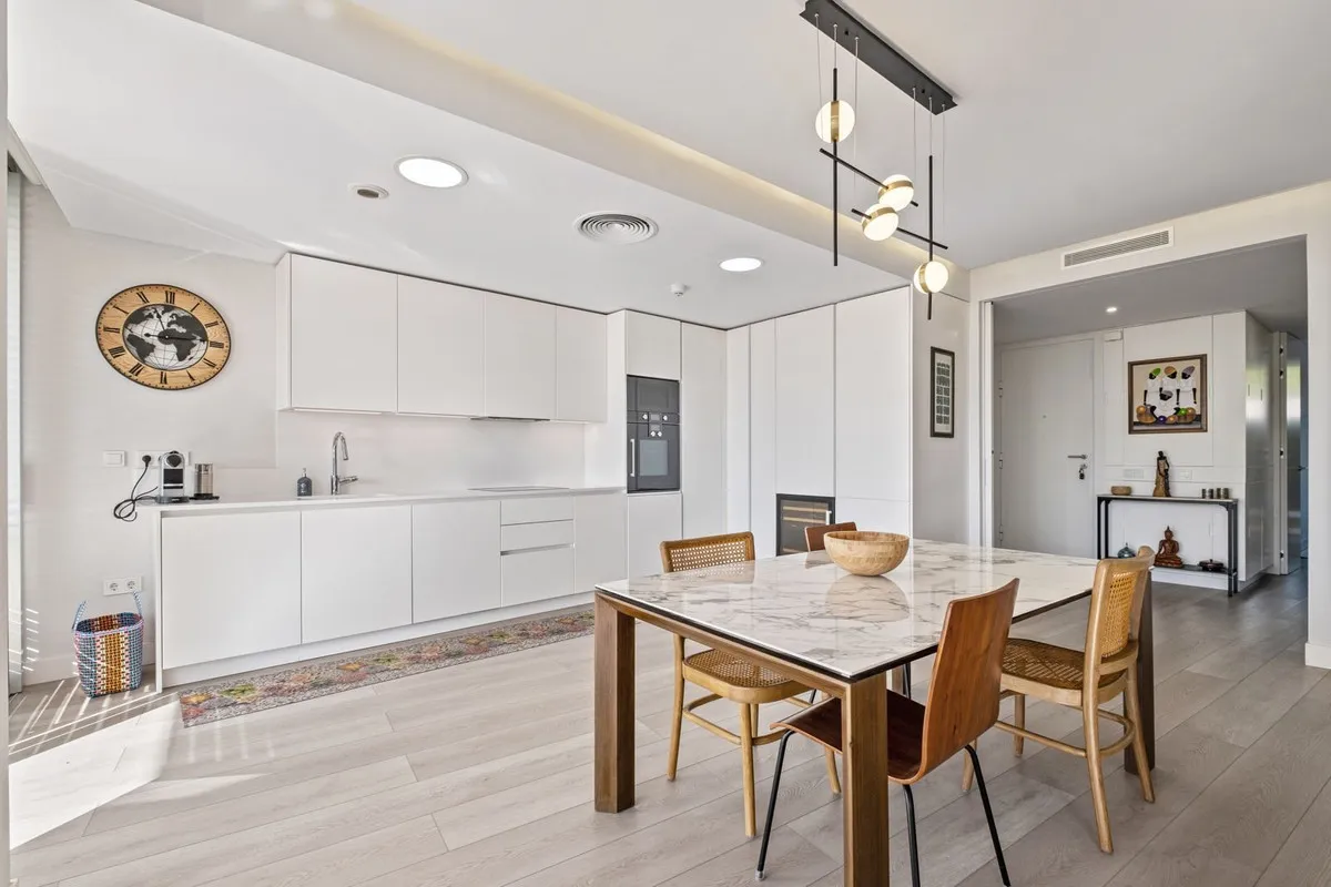 a7bfd7cc-d4d8-46fc-b086-179c2ded3bdf