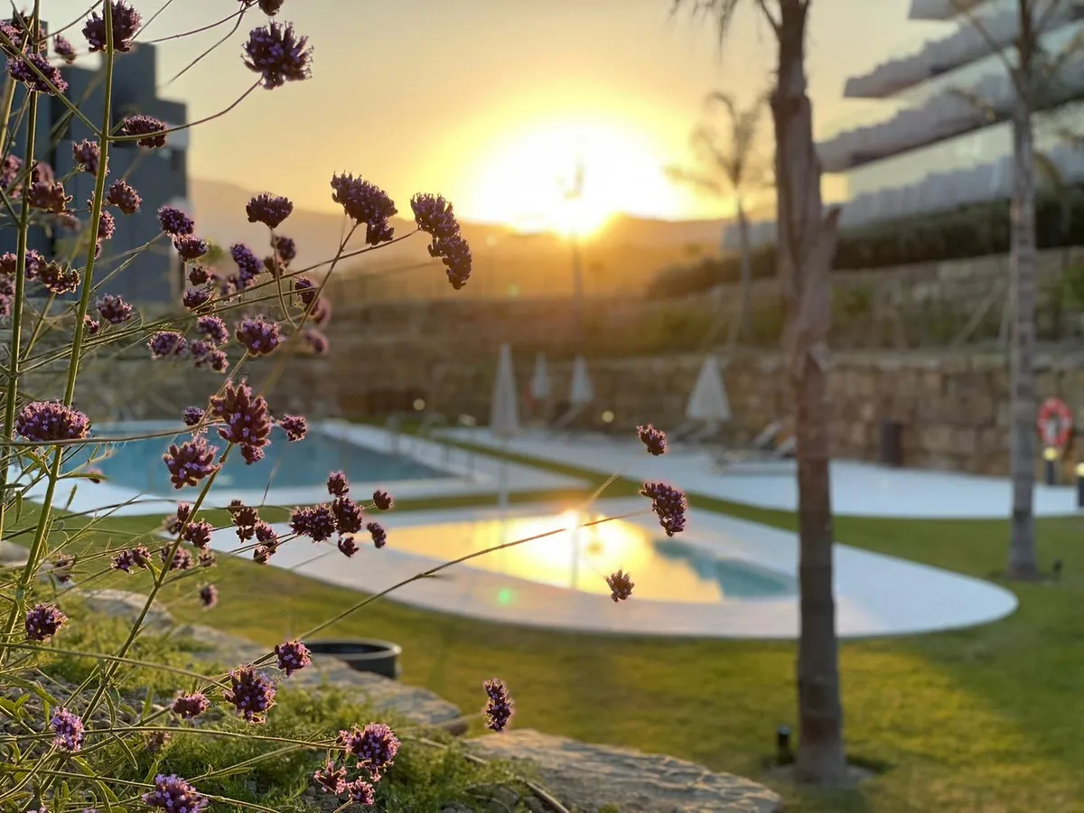 60b9f5d9-acd2-403d-966b-e9789908af30