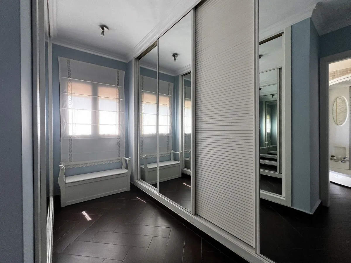 0b9927f0-95df-48e1-b375-bc6dba890ab6