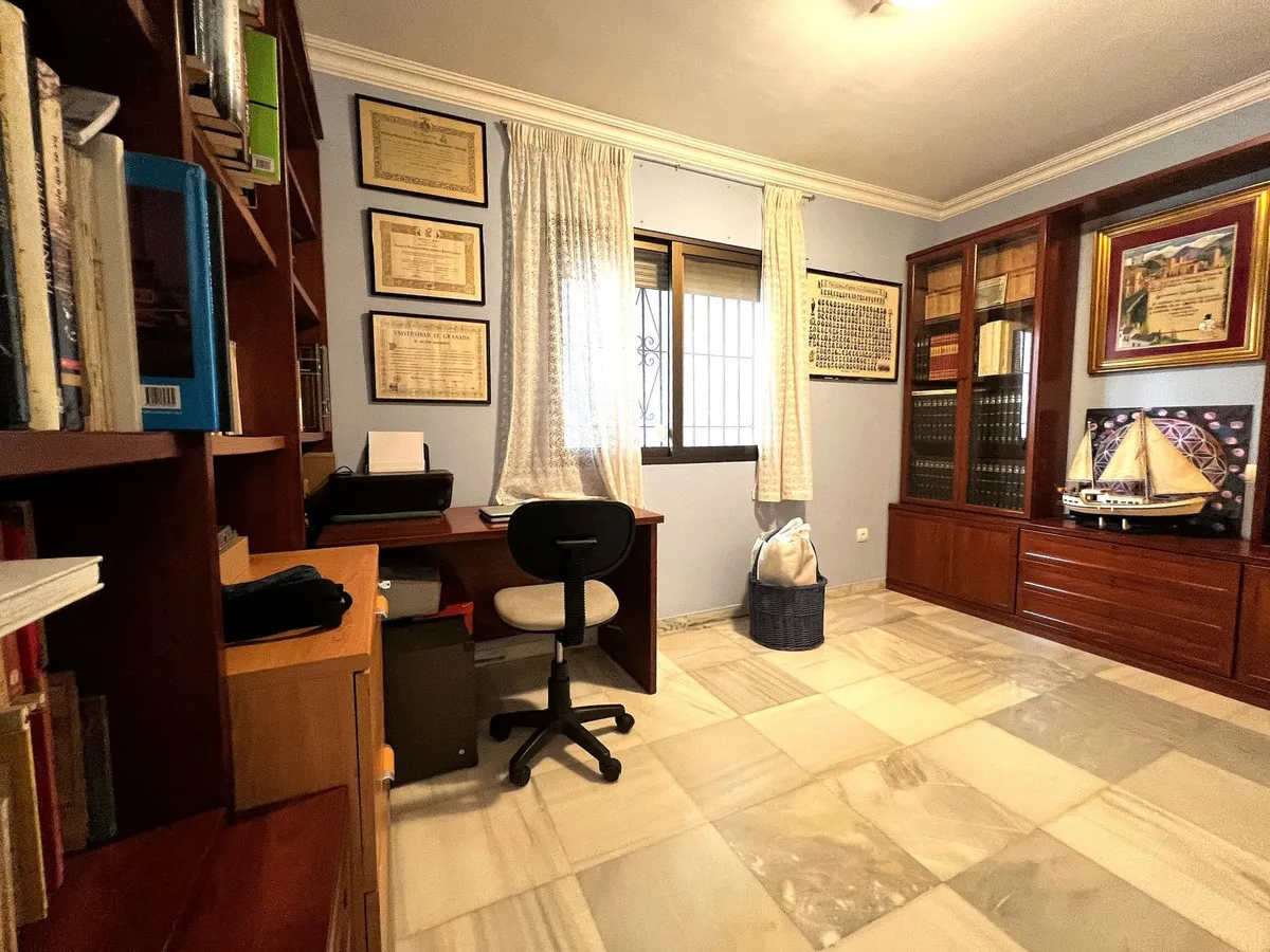 0d6ab484-fd65-4263-8cdd-8d7f9663d182