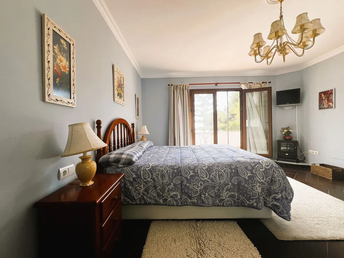 a8020461-b1bb-46ad-8f7a-6b6c1df2d6dd