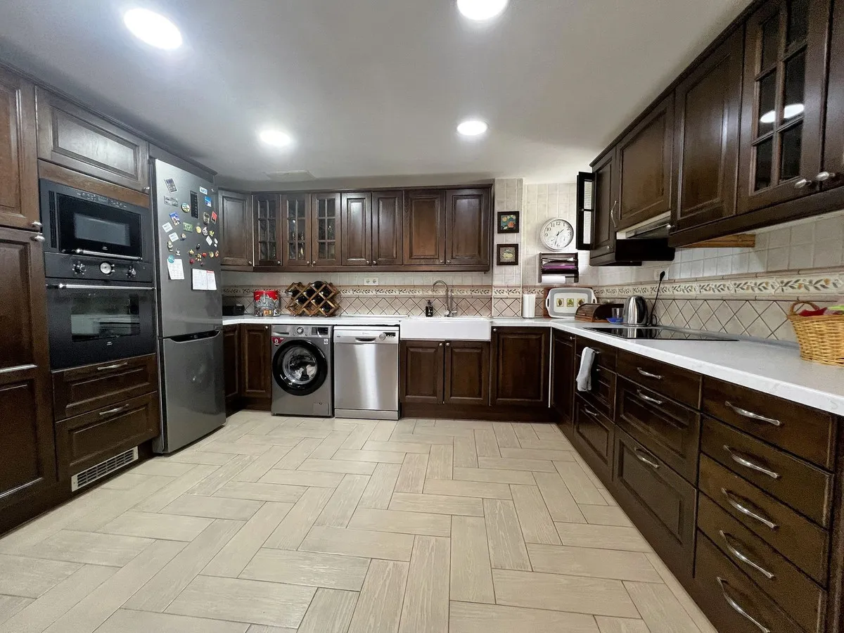 cc1e08b0-ca42-47cd-a864-f15e07055919