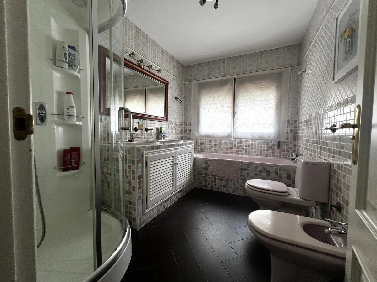 d169450b-665c-4674-b6b6-8a5c4b5092a6