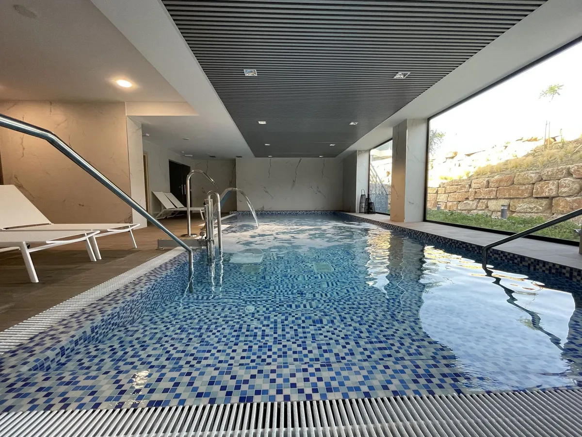 054f53fd-fdfb-45e8-bf47-86ed0e799acc