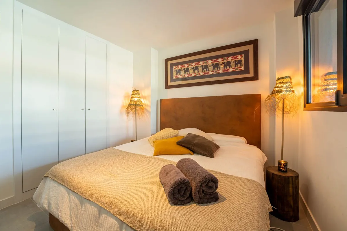 df33b128-ba92-40be-a50c-69e613678862