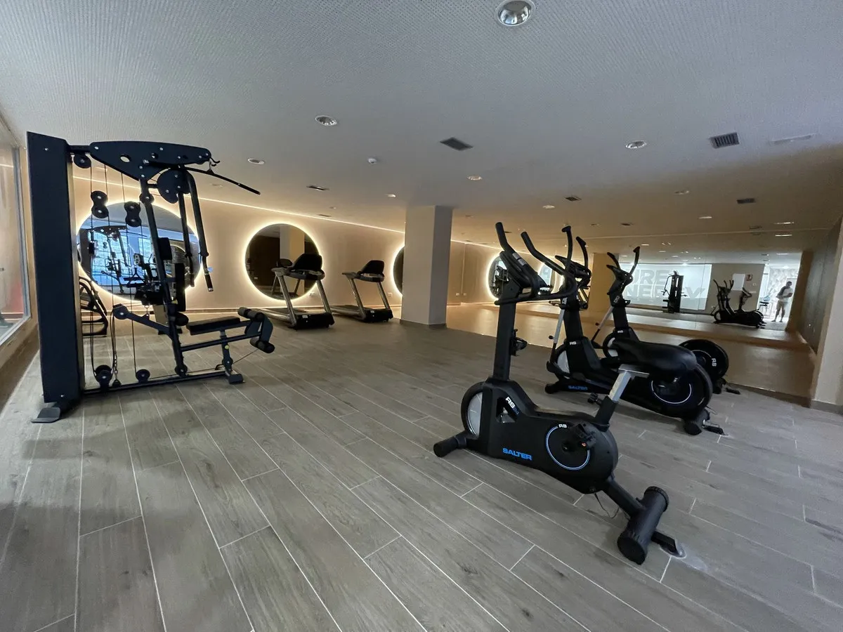 f6e4a17d-588f-4c09-938d-b289ec999b6e