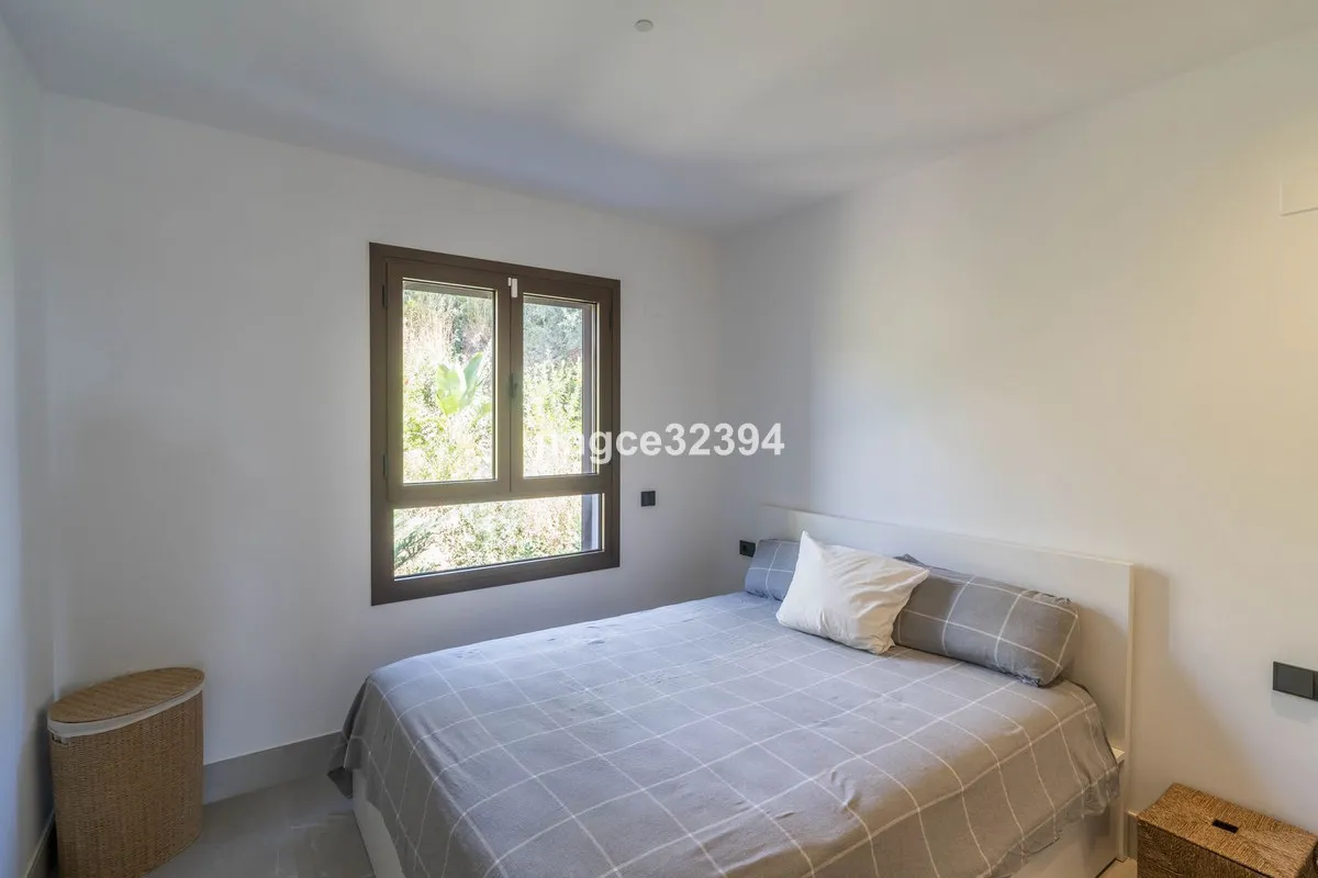 37eb7c55-0049-4c84-91b9-c992483c4f61