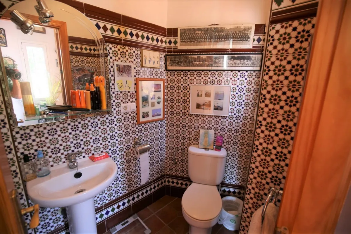 58230719-4f76-4bb5-b14c-e223a57a6b11