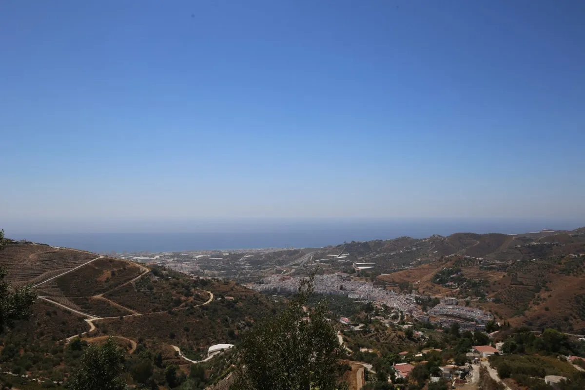 85b2dff3-794e-4130-8011-325f344a25a9