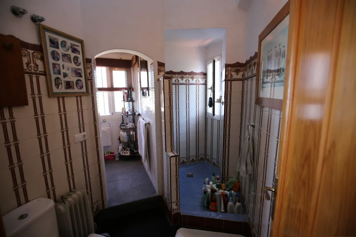 c4093a46-70ba-4ad7-9e52-8a6db72161c1