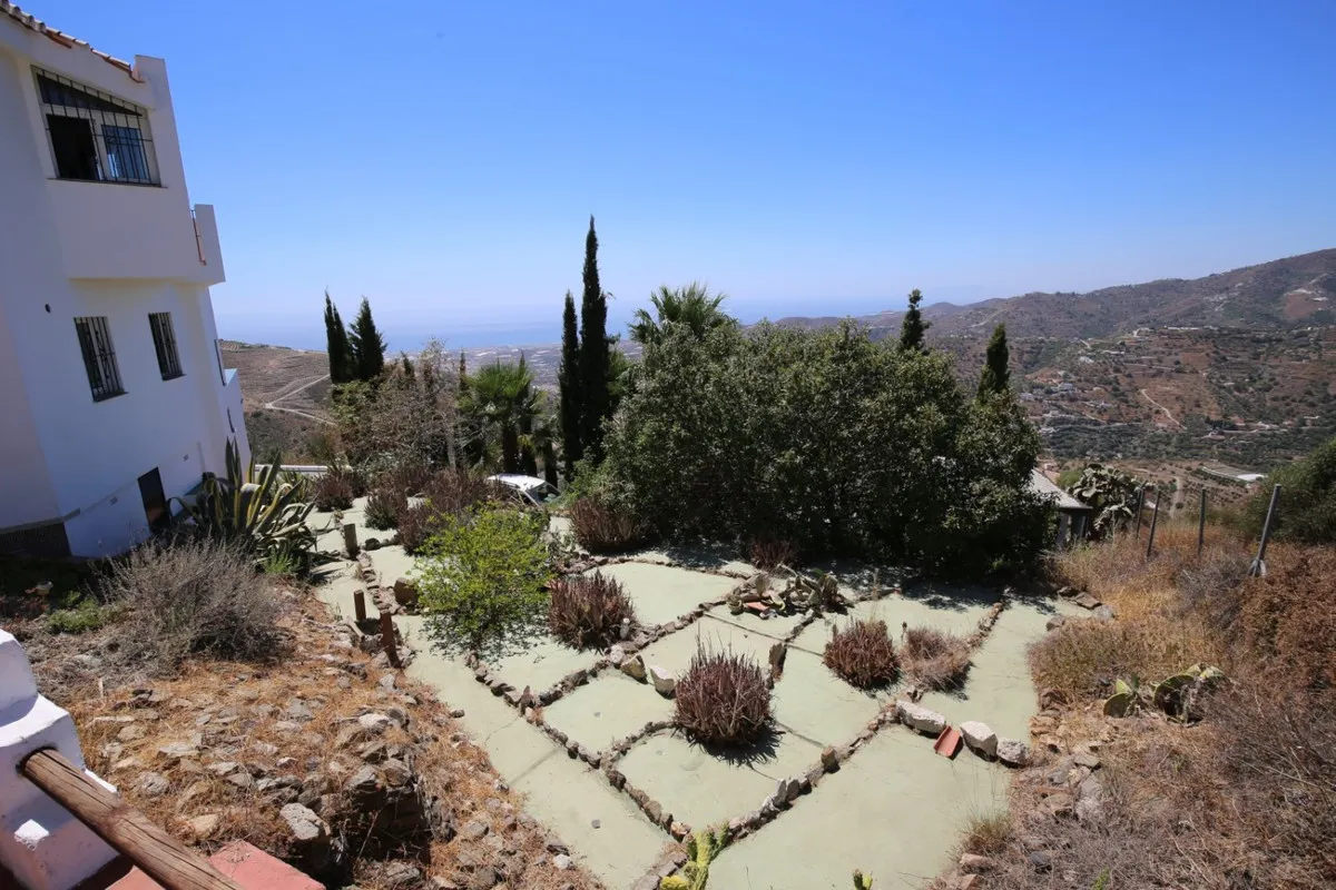 cddeee4c-f7cc-4c88-b851-2771b2702d78