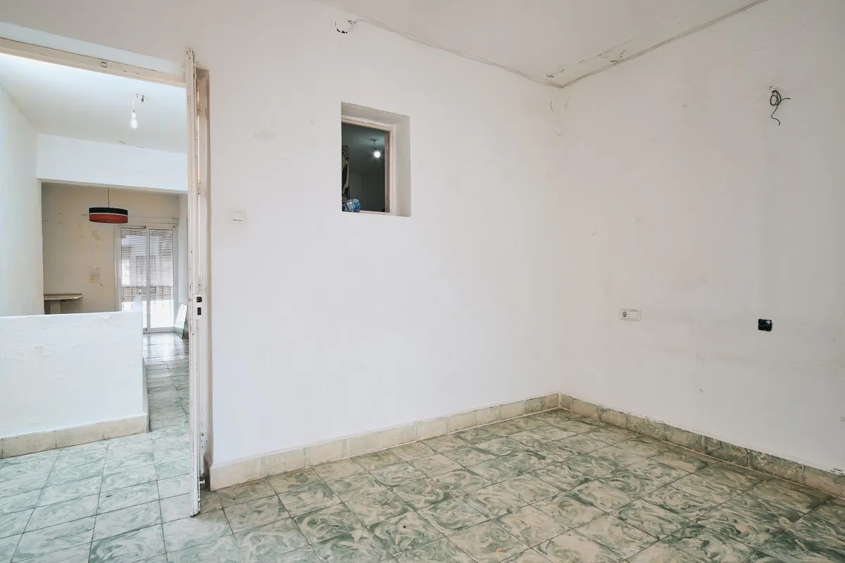 0960d5fe-b459-4f2b-a2ea-163f6f30461c