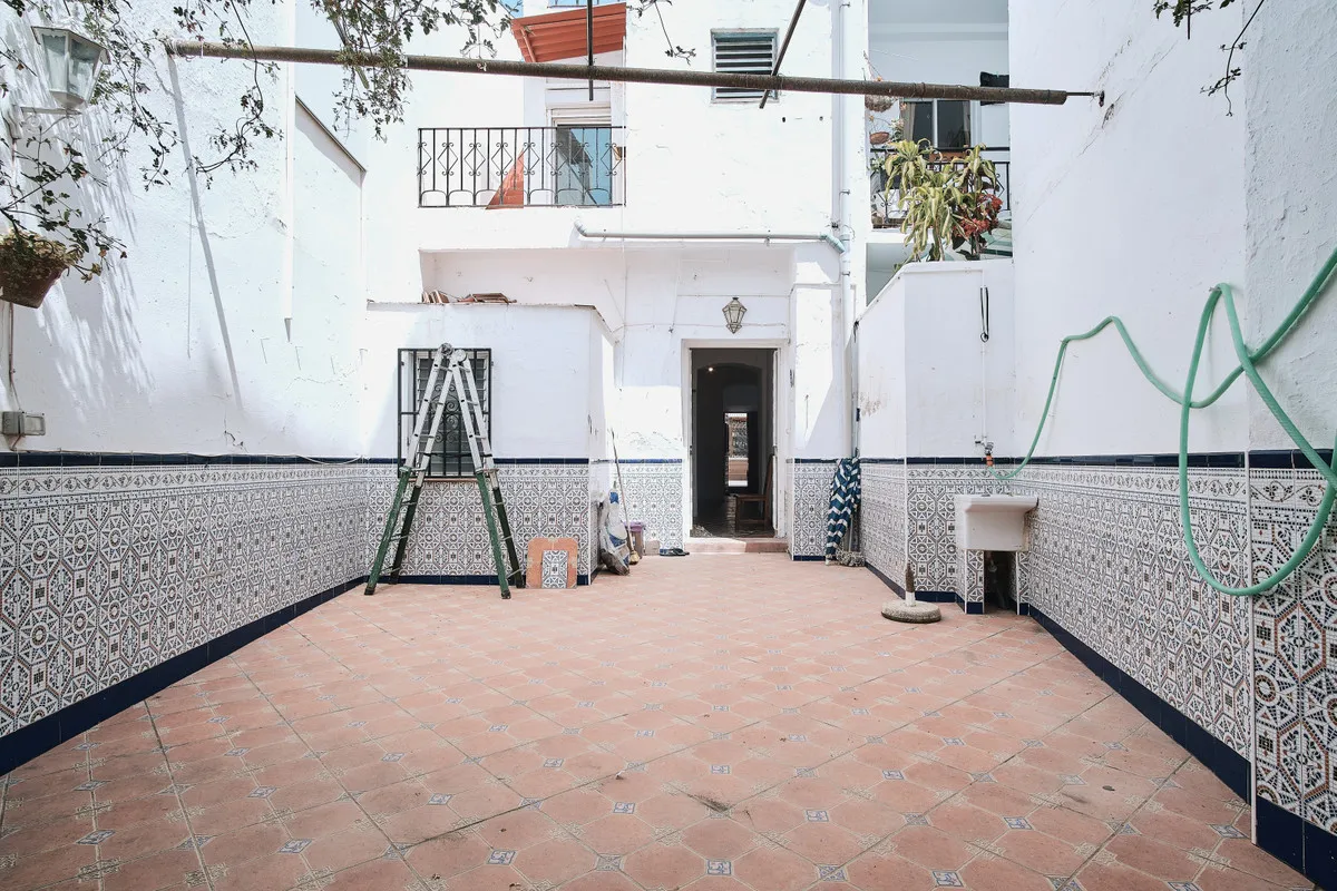 6d2f55d9-034c-469e-9093-d9d0d8da96d8