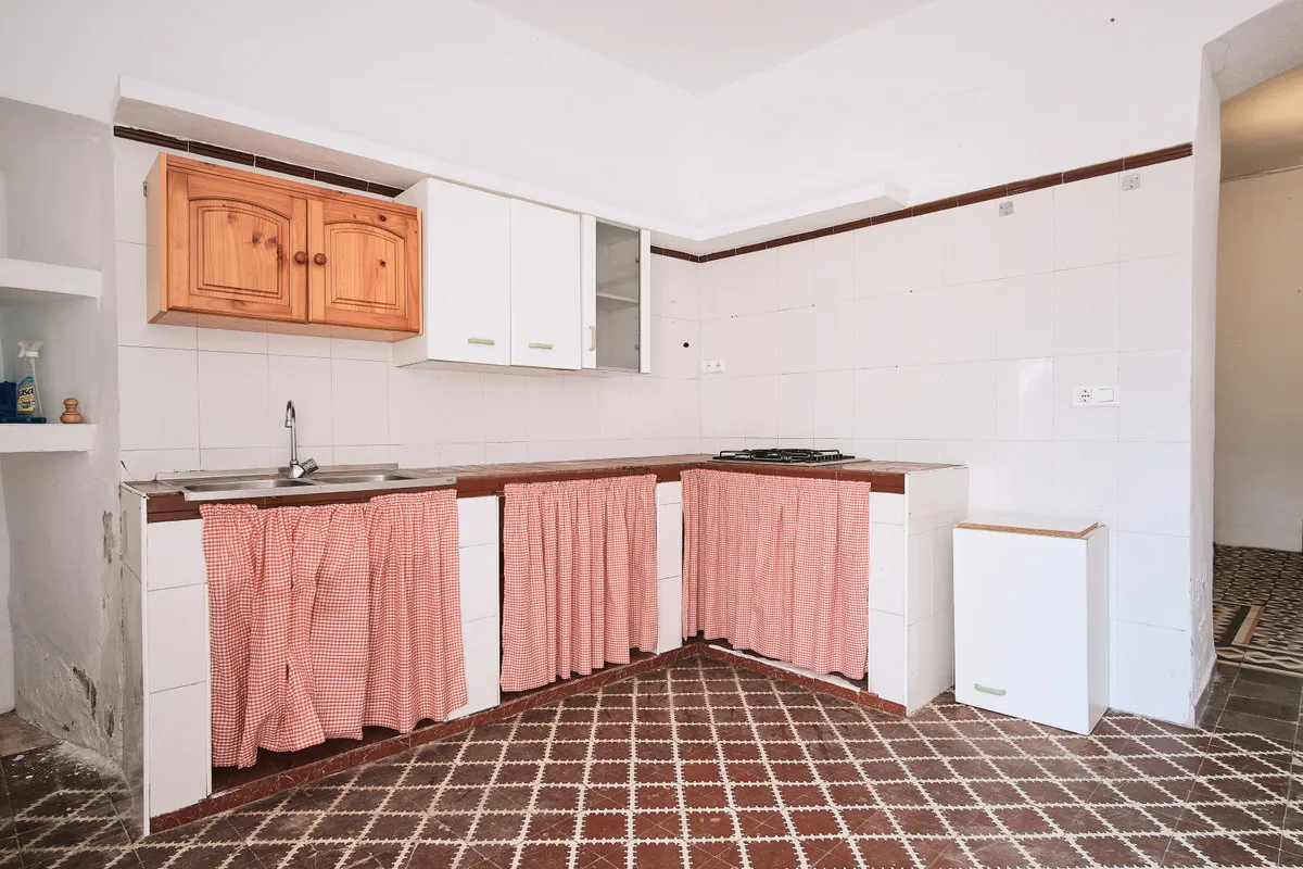 ac9b95b7-63b8-421a-832e-817e3679a7ff