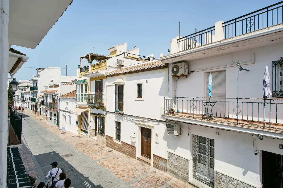 ad1fe1d0-c462-4538-8b4b-62d7e1b58f91