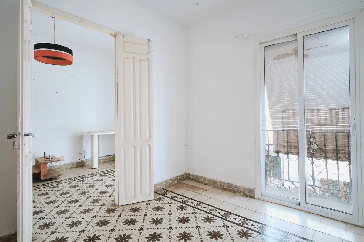 f6a9114c-26bc-4c8e-a551-20b27a23fa94