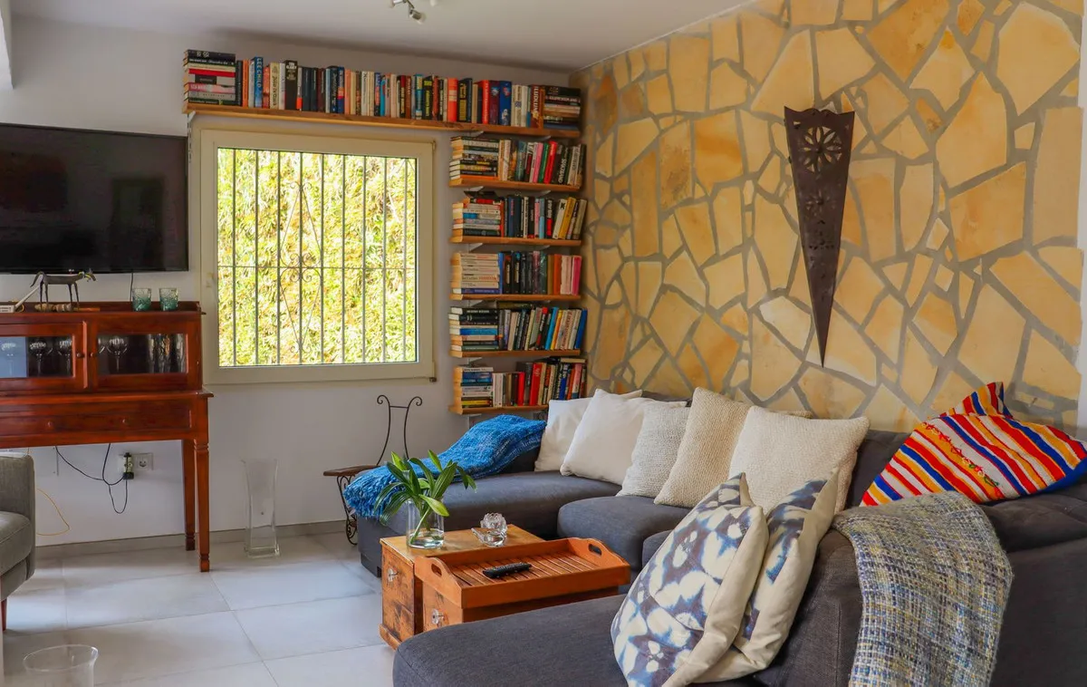 8cfca593-7ebe-4262-8b33-5bc0bc590e4a