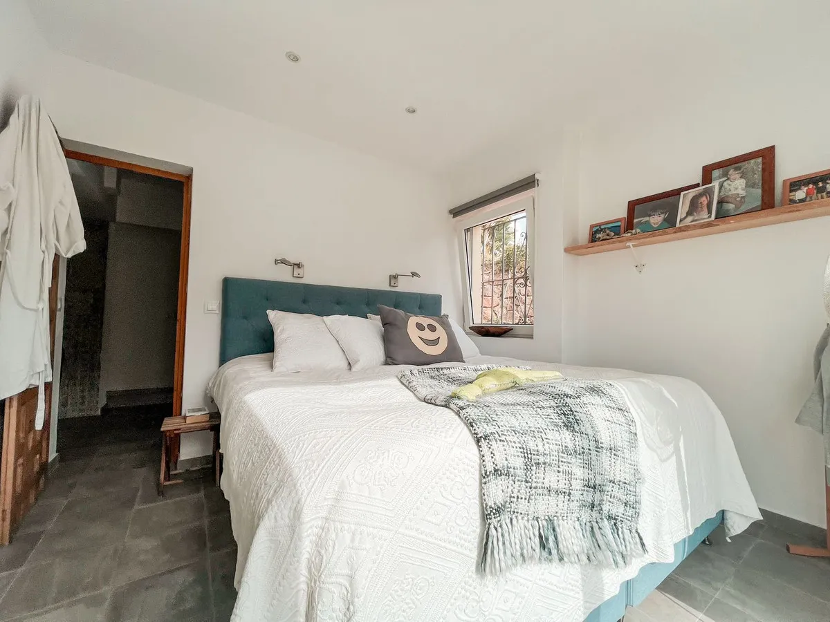 def18074-d70a-4f94-a39c-ead704eb3878