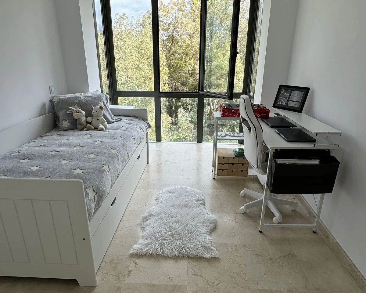 4d7a34e6-263e-4f2f-a99f-a5564113c9a2