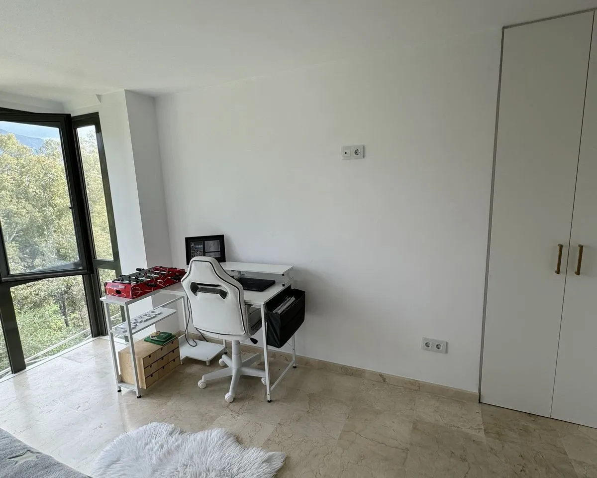 6c35f83f-93c8-4868-8897-3f876d8f87d9