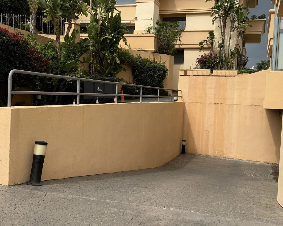 75ab21f5-3090-43e3-96d0-b396d9e0ad76