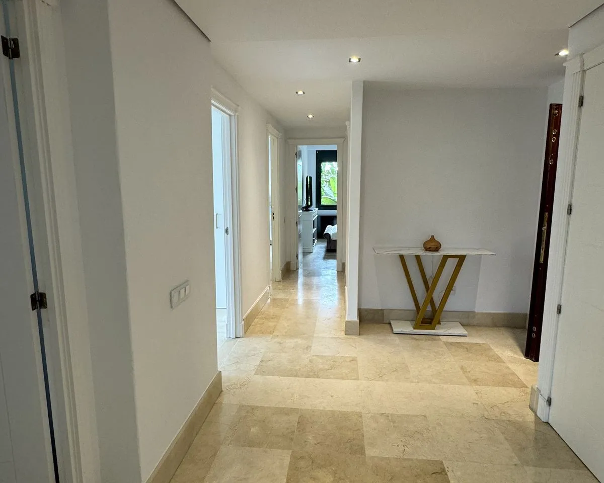 81fced64-dae6-41f4-bab1-40a83b5eeaf8