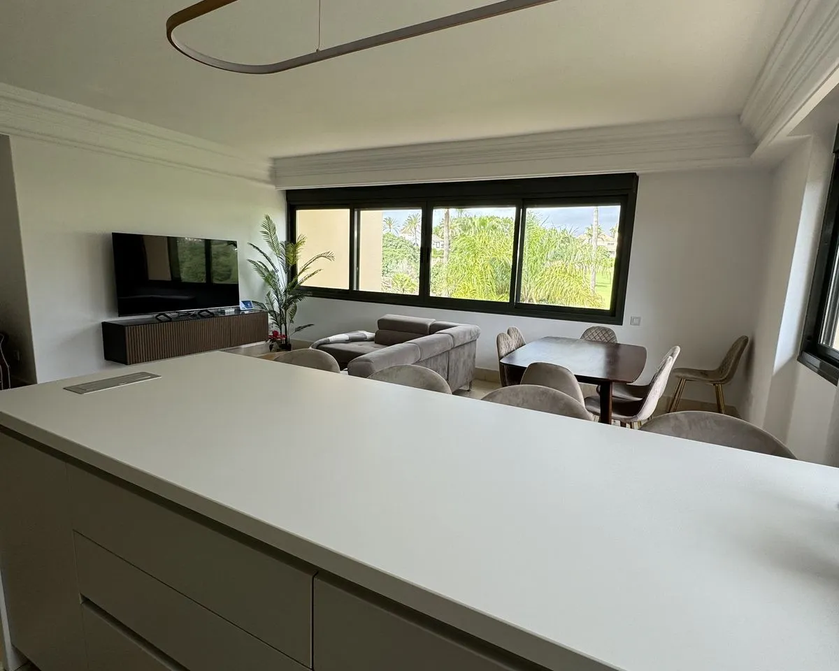 b8add32c-d128-42d6-848a-8bd28f29403a