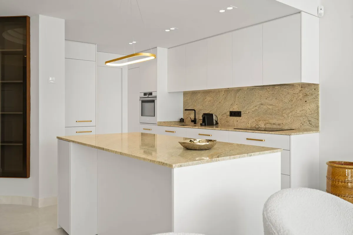 fccf16a1-9cfc-4395-8ec1-a83a52f7c506