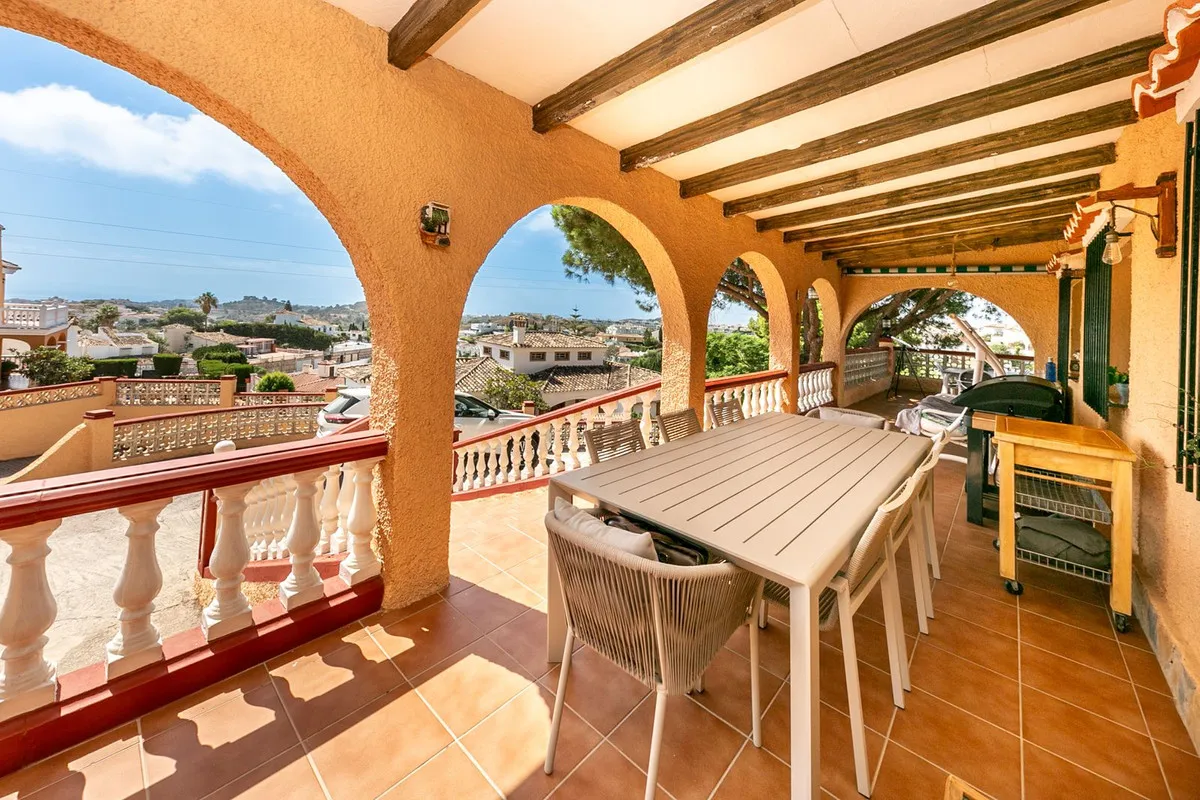 3f9054e8-9c98-4540-a493-7b3045cceae4